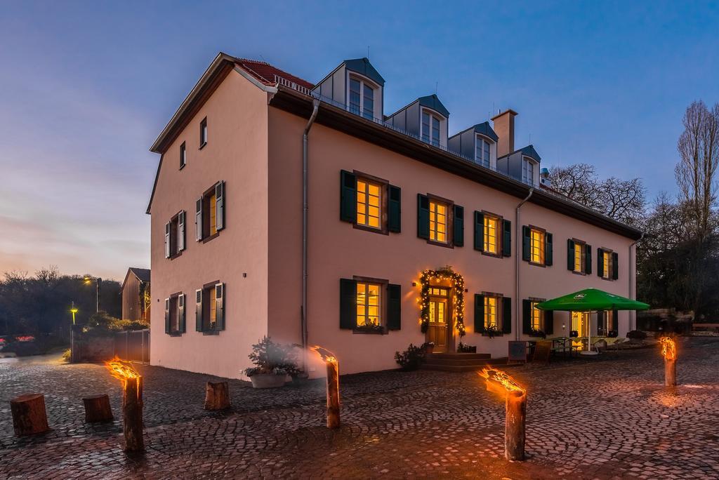 Landgasthaus Wintringer Hof Hotel Sarrebruck Exterior foto